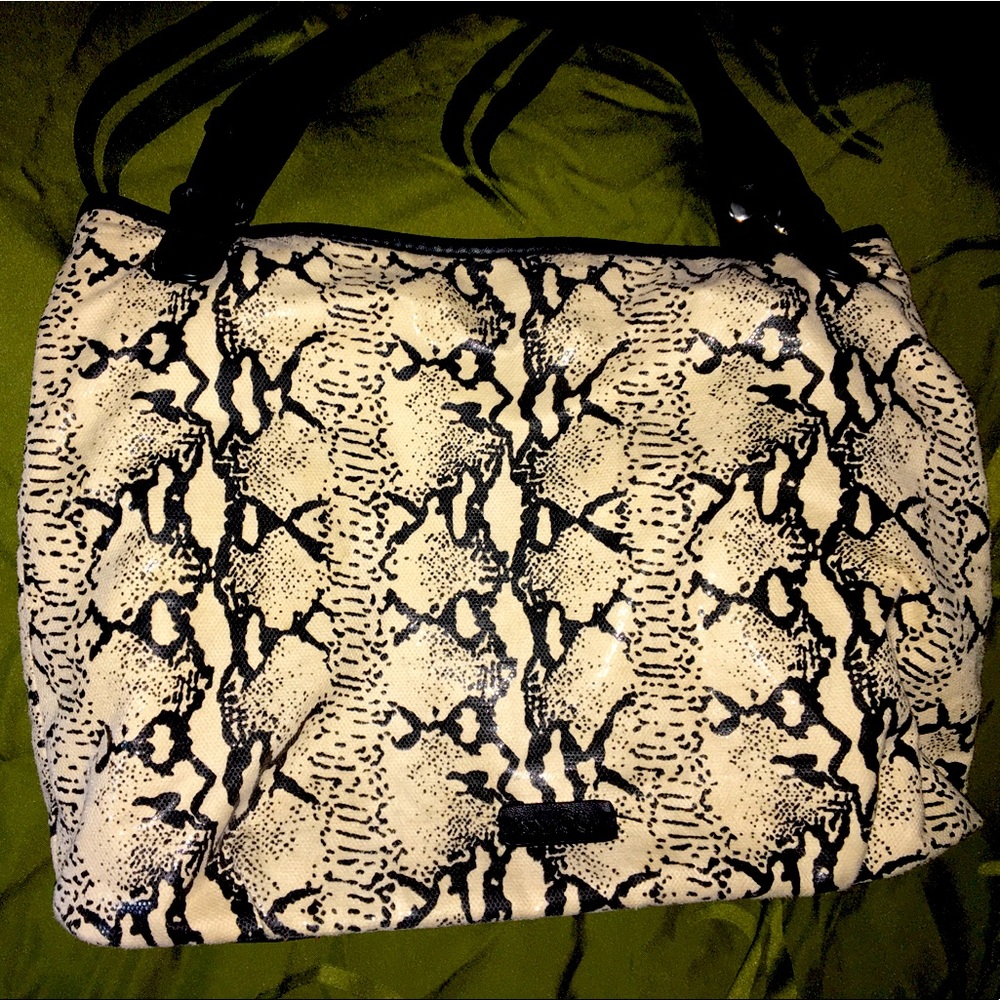 Nine & co snakeskin print tote